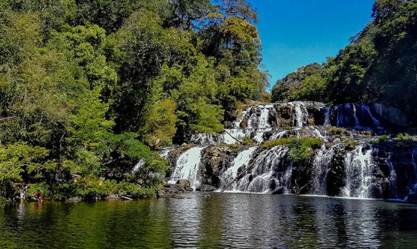 Thác Kon Bông cũng là một trong những thác nước thu hút được khách du lịch